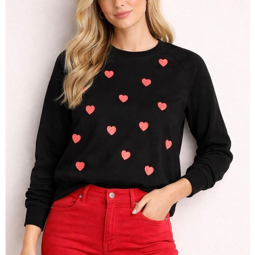 Isa & Ella black heart embroidered crewneck sweater size medium